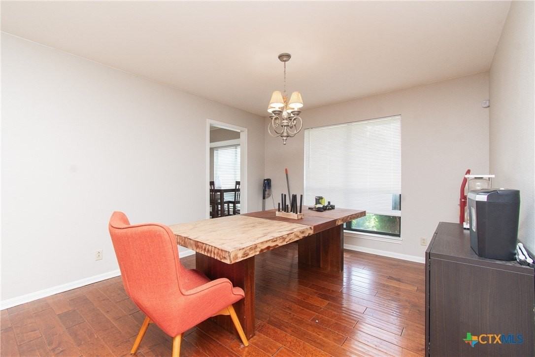 821 Cedar Ridge St - Photo 5 of 27