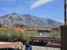 featured image of 6301 N Barcelona Ct Unit 1010