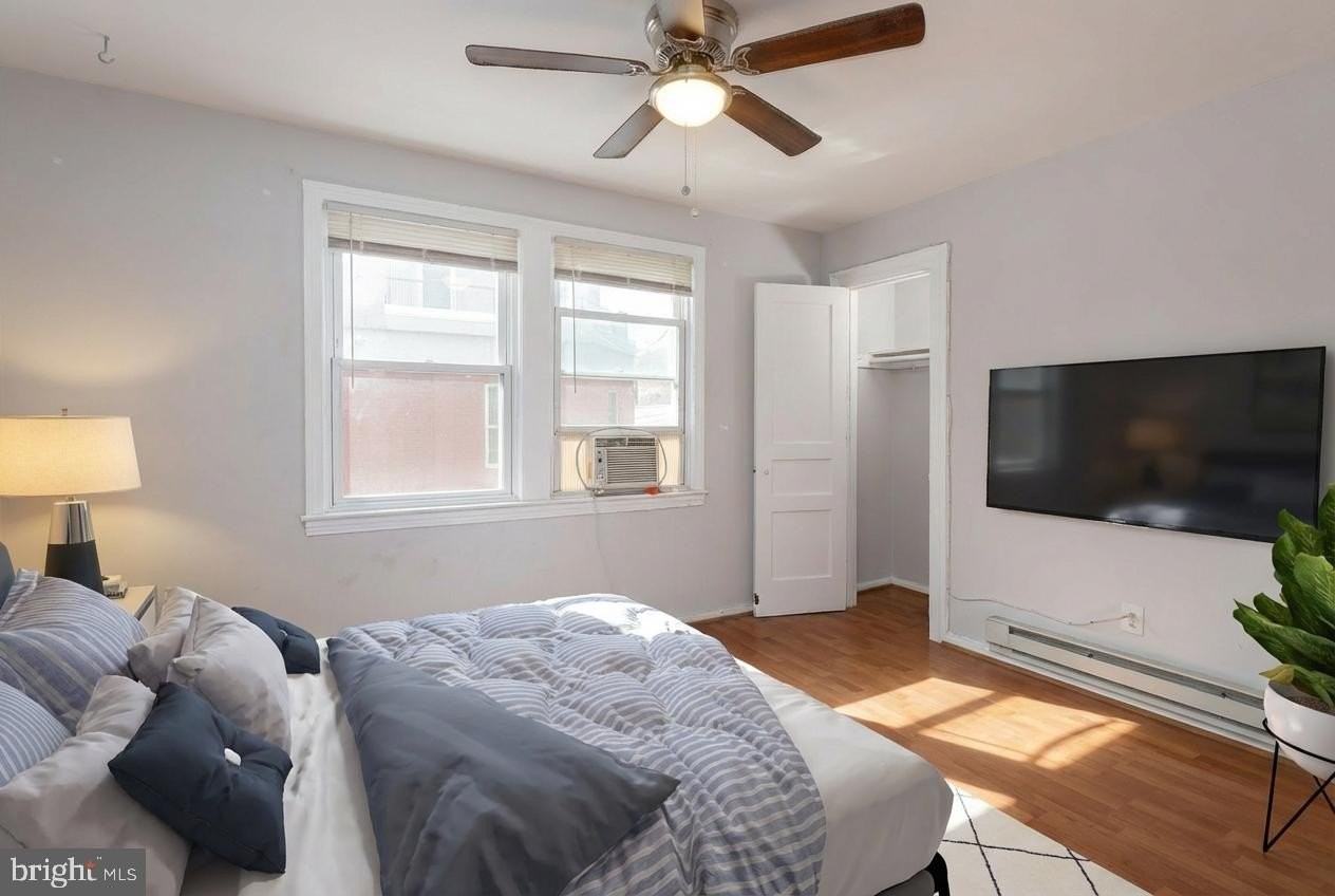 2415 Ontario Rd Nw Apt 301 #301 - Photo 3 of 25