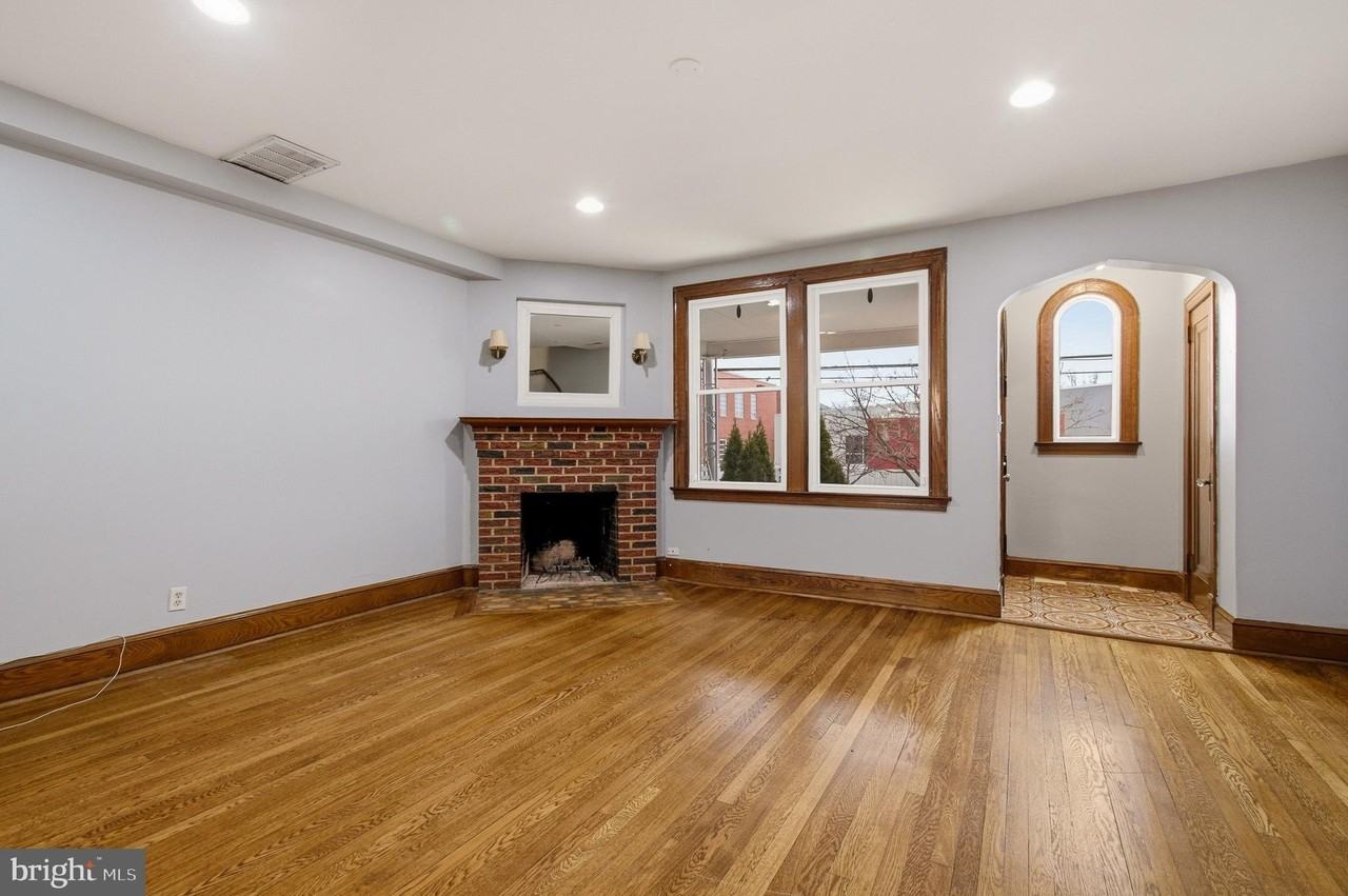 223 Ingraham St Nw - Photo 4 of 23