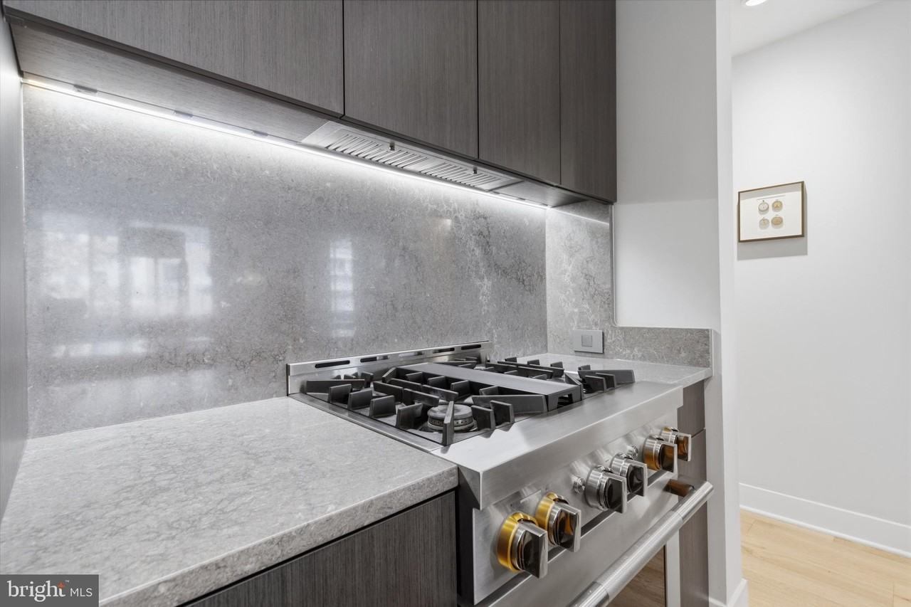 1529 14th St Nw Apt 203 - Photo 6 of 38