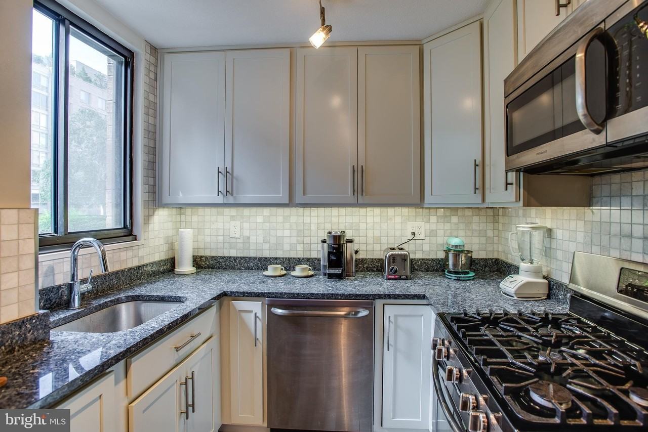 2201 L St Nw Apt 500 - Photo 6 of 44