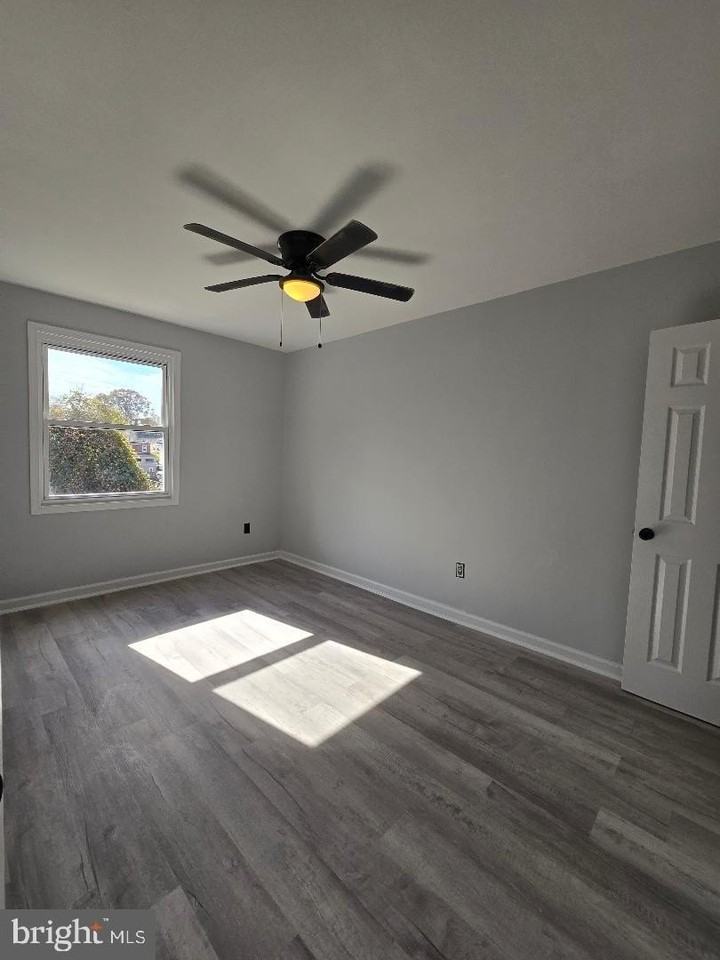 5433 C St Se Apt 4 - Photo 2 of 7