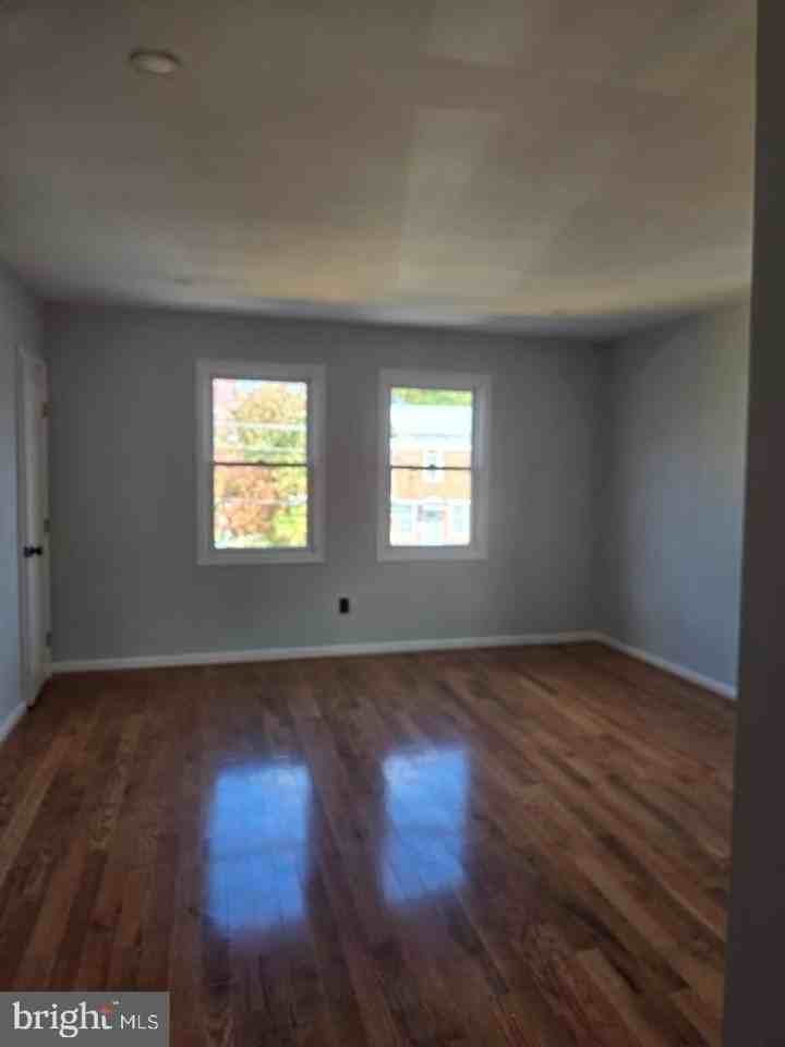 5433 C St Se Apt 2 - Photo 4 of 7