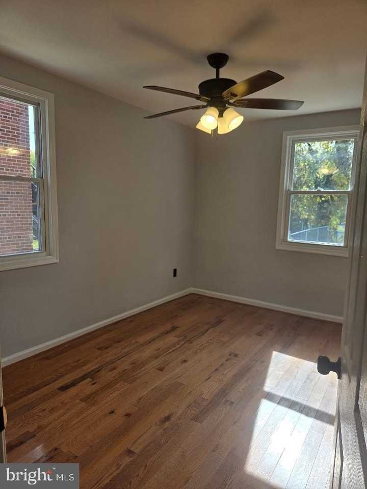 5433 C St Se Apt 2 - Photo 7 of 7