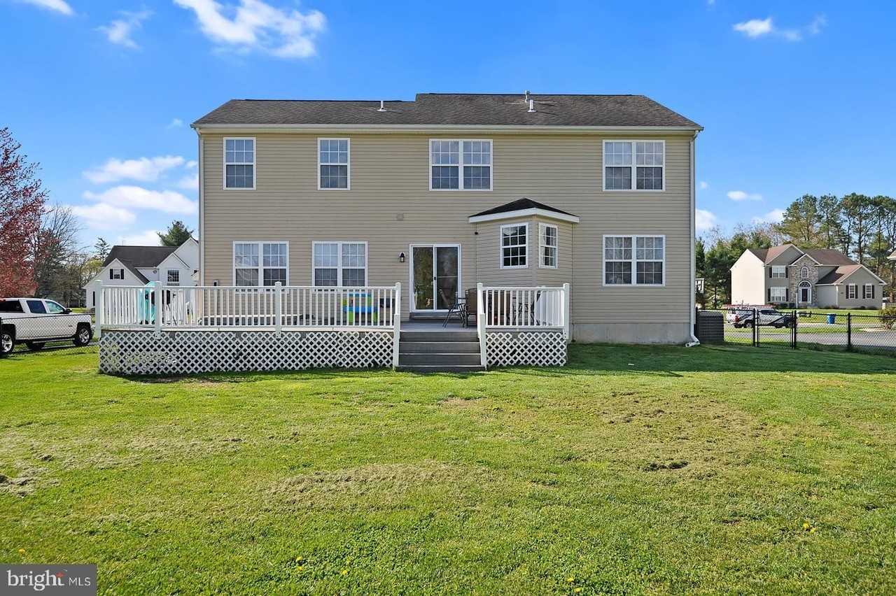 20 E Darby Cir - Photo 2 of 19