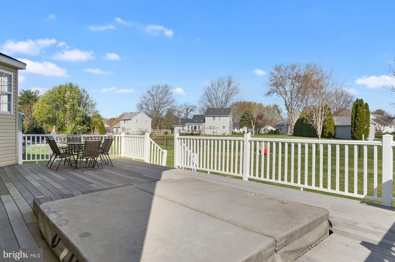 20 E Darby Cir - Photo 3 of 19