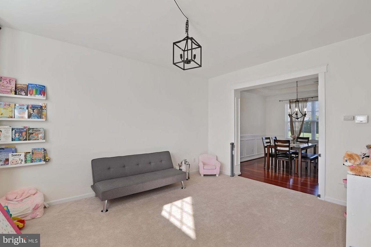 20 E Darby Cir - Photo 5 of 19