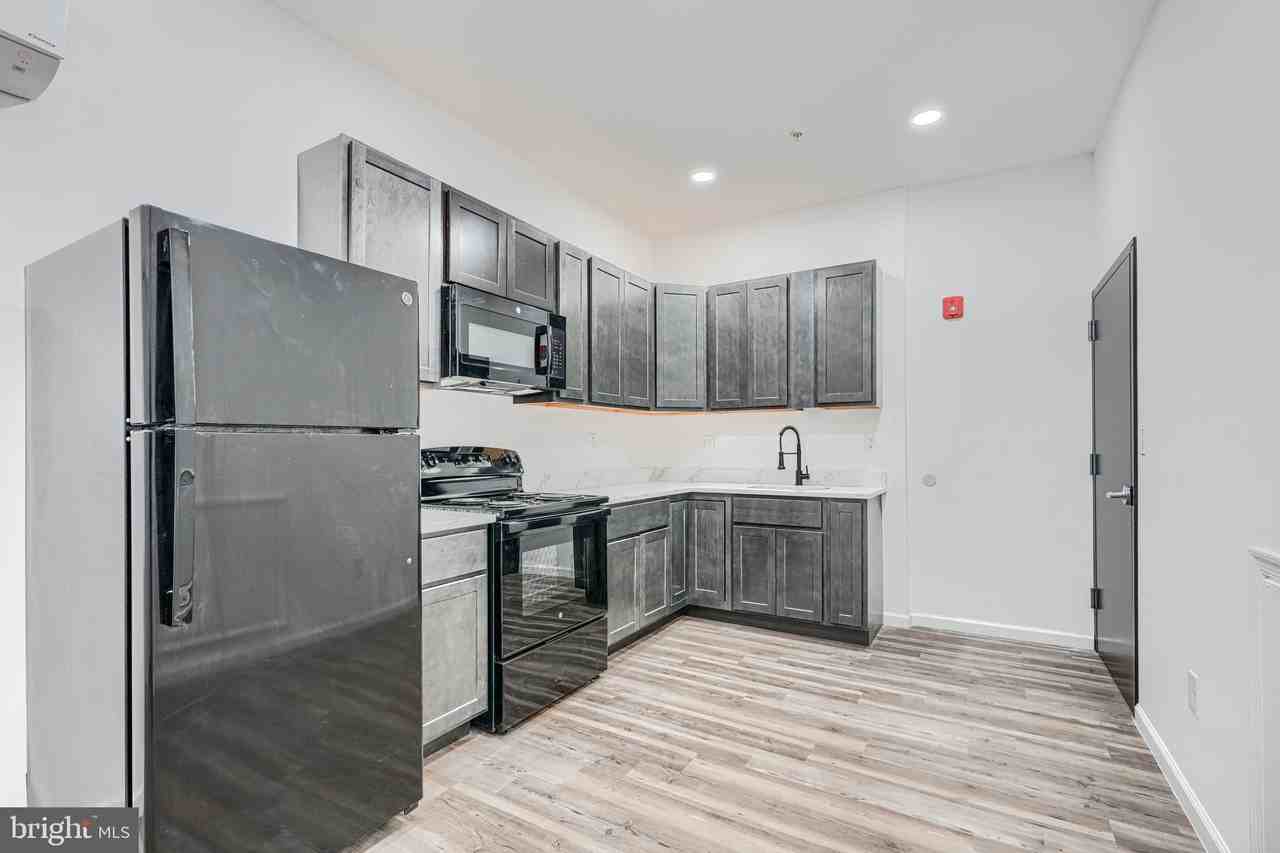 7 S Carrollton Ave - Photo 5 of 14