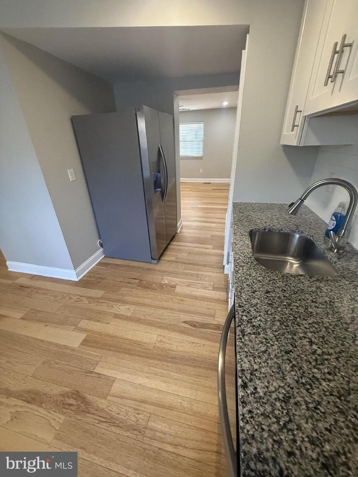 5 Bohn Ct - Photo 4 of 14