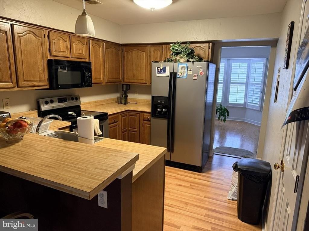 105 Huckleberry Dr - Photo 4 of 9