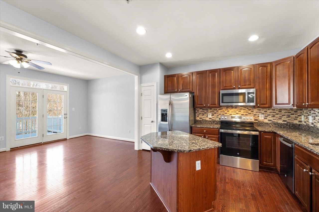 3528 Tabard Ln - Photo 4 of 30