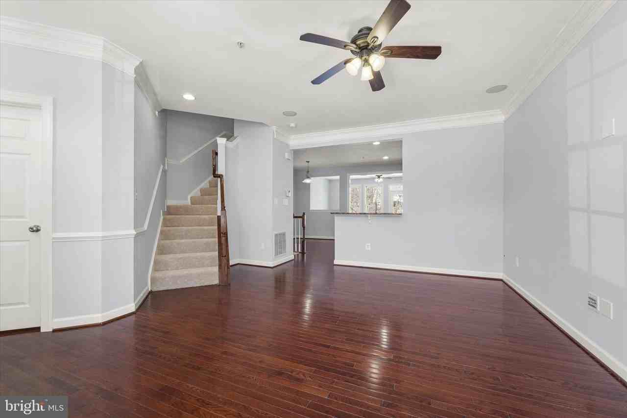 3528 Tabard Ln - Photo 7 of 30