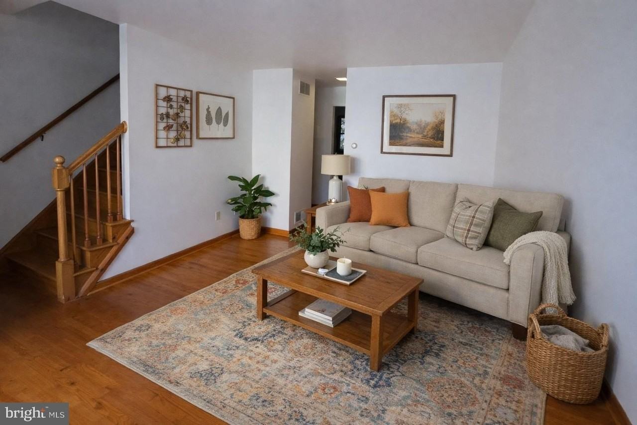 510 Mast St - Photo 2 of 14