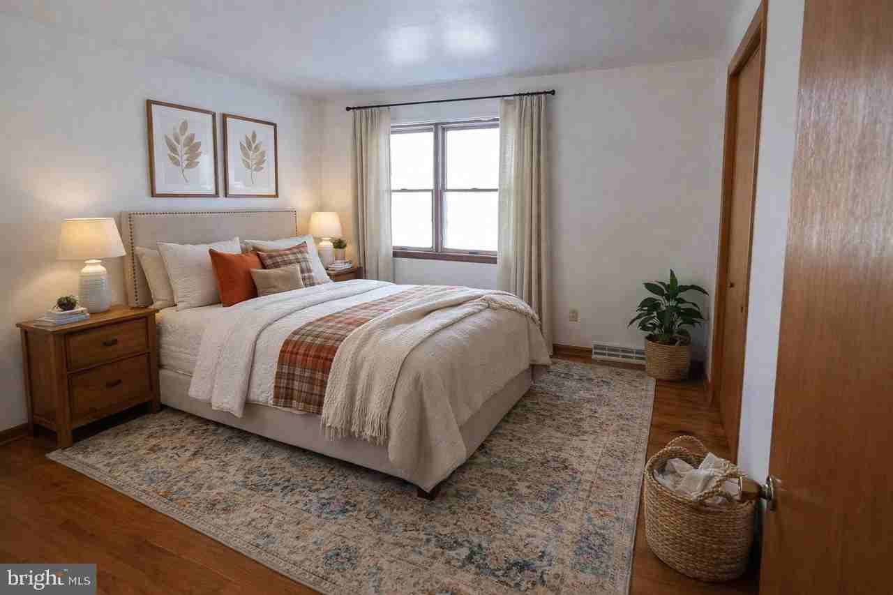 510 Mast St - Photo 5 of 14