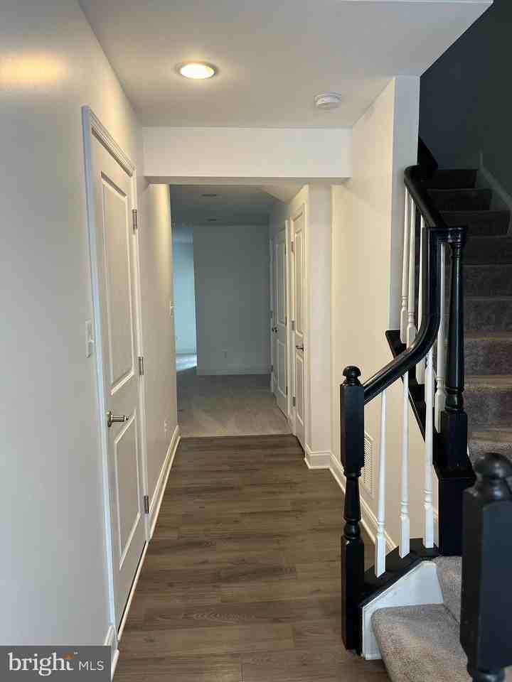 1225 Fenwick Rd - Photo 2 of 37