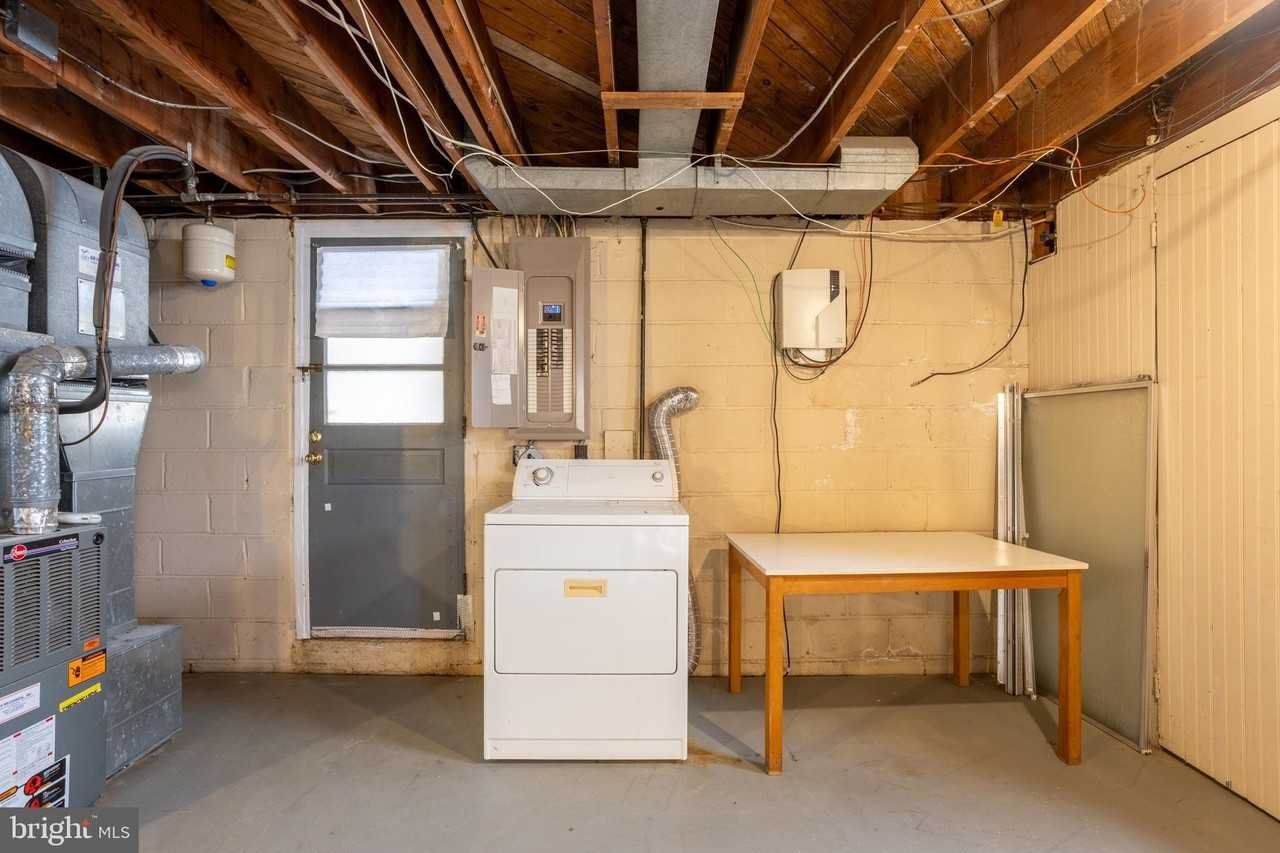 11 Shannon Dr - Photo 7 of 30