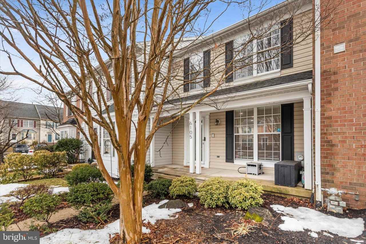 6105 Starburn Path - Photo 2 of 30