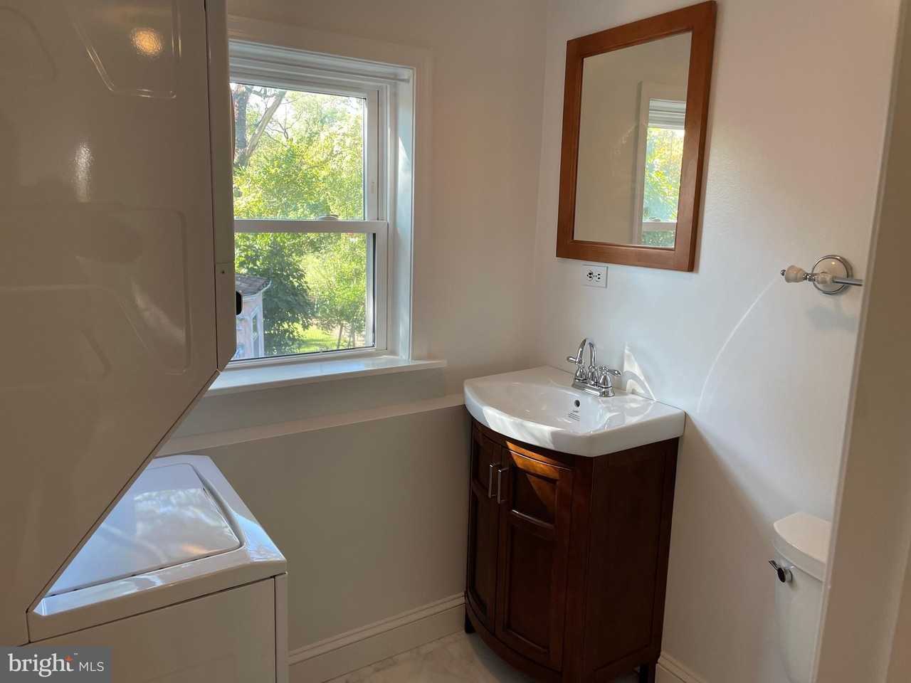 610 Ritchie Ave - Photo 5 of 30