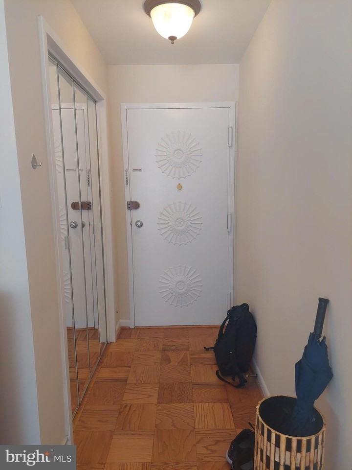 10208 Rockville Pike Apt 302 - Photo 2 of 22