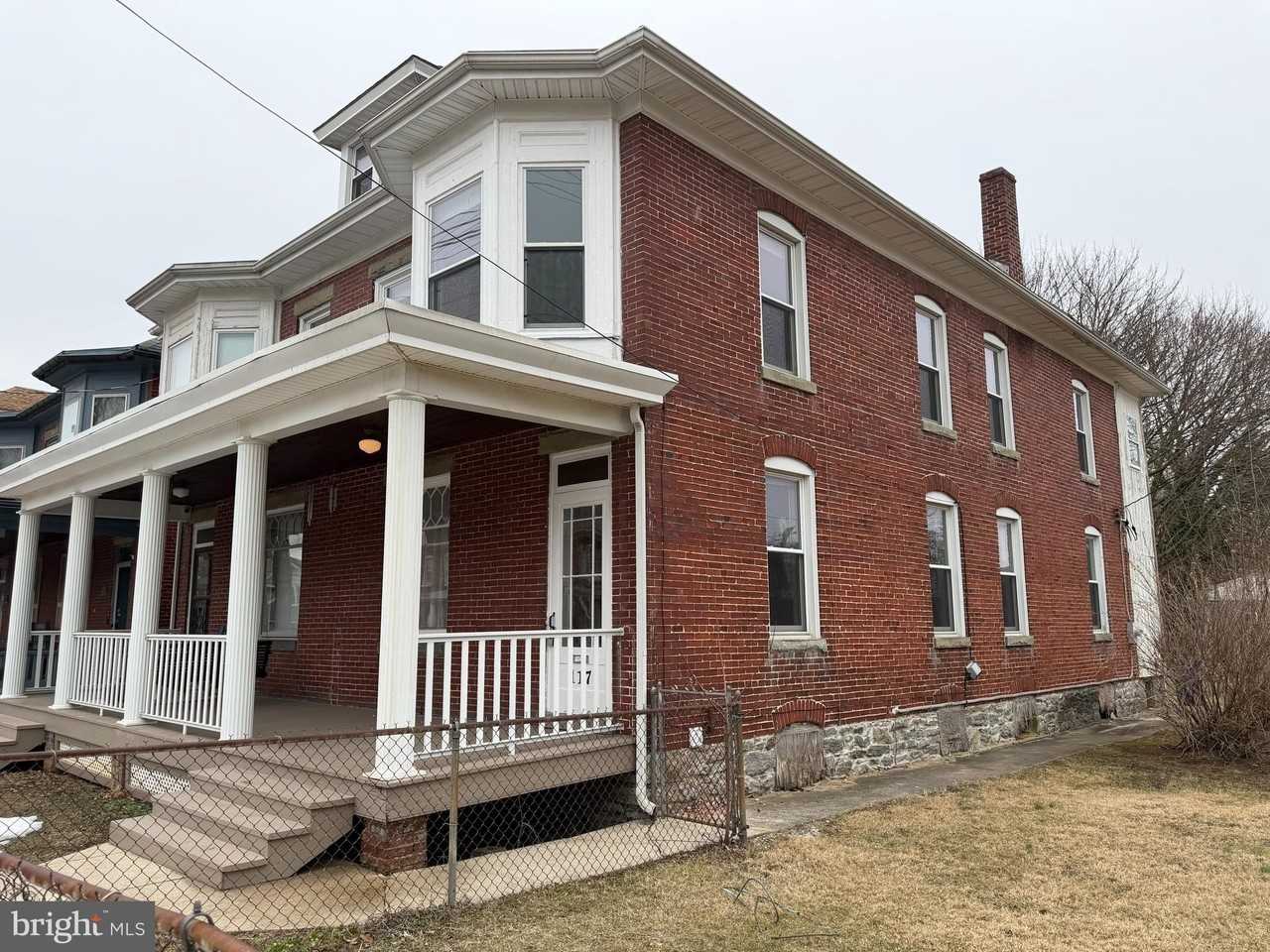 117 Fairground Ave - Photo 3 of 24