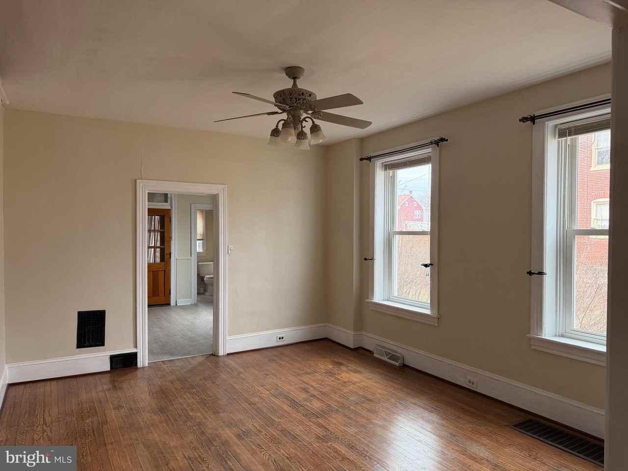 117 Fairground Ave - Photo 6 of 24