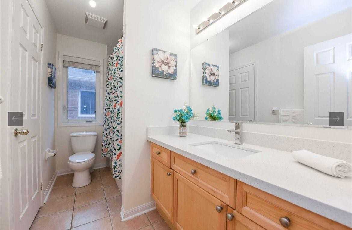 31 Coachlight Crescent - Photo 6 of 15