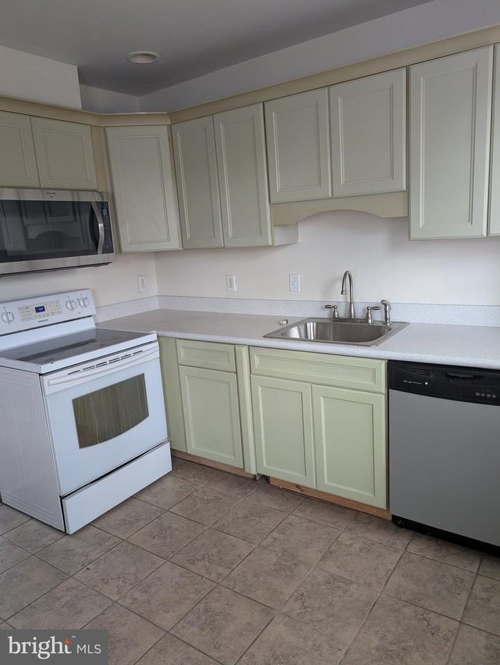 309 Park Ave - Photo 2 of 8