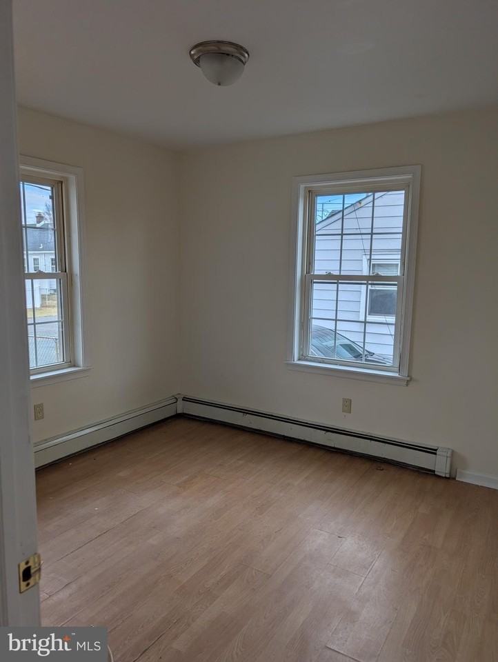 309 Park Ave - Photo 5 of 8