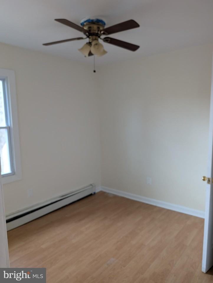 309 Park Ave - Photo 6 of 8