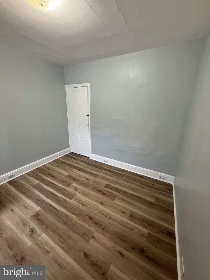 534 Green St - Photo 4 of 41