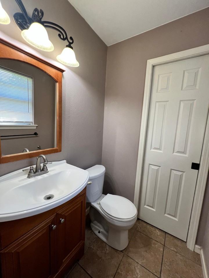 1502 White Rd #1 - Photo 3 of 20