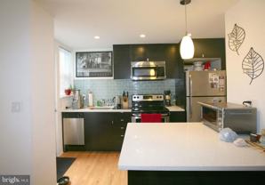 209 W Wildey St - Photo 1 of 1