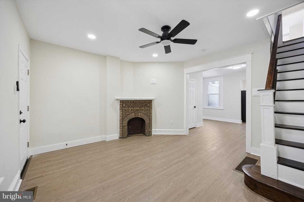 4626 Van Kirk St - Photo 3 of 18