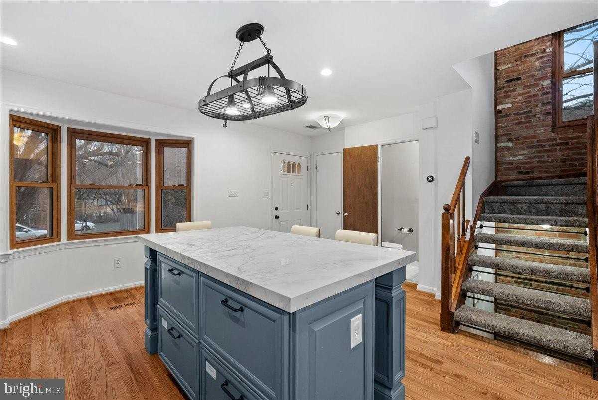 625 N Abingdon St - Photo 4 of 19