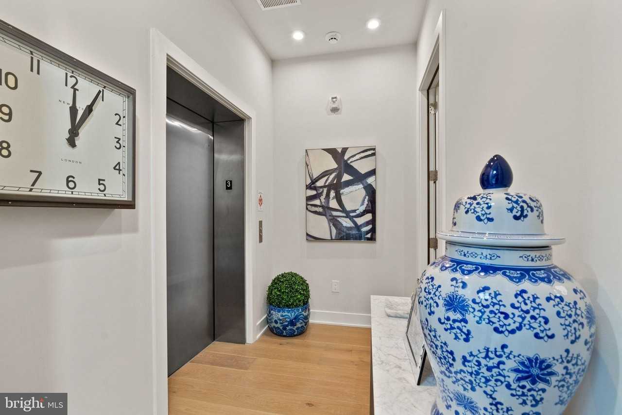 43443 Croson Ln Unit 300 - Photo 5 of 50