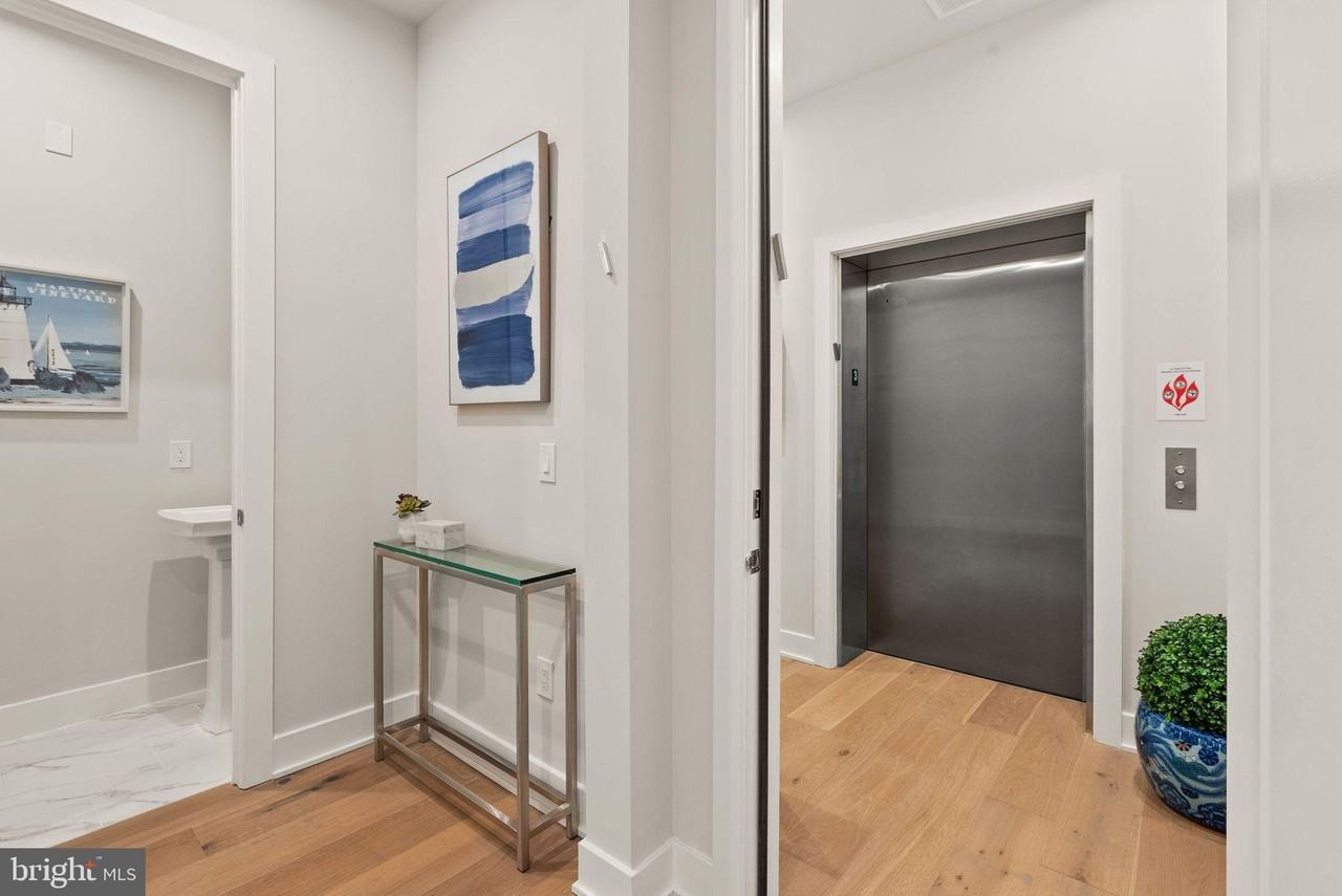 43443 Croson Ln Unit 300 - Photo 6 of 50