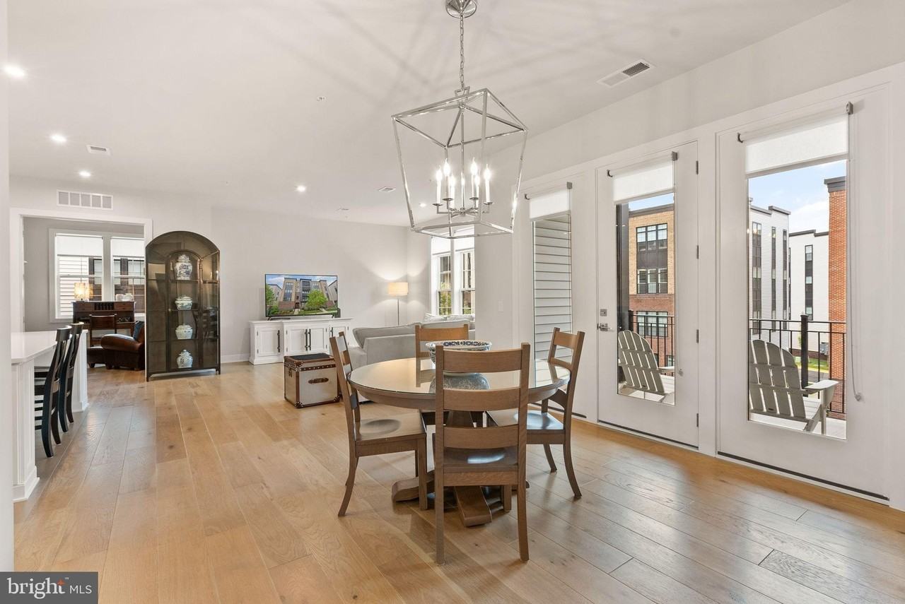 43443 Croson Ln Unit 300 - Photo 7 of 50