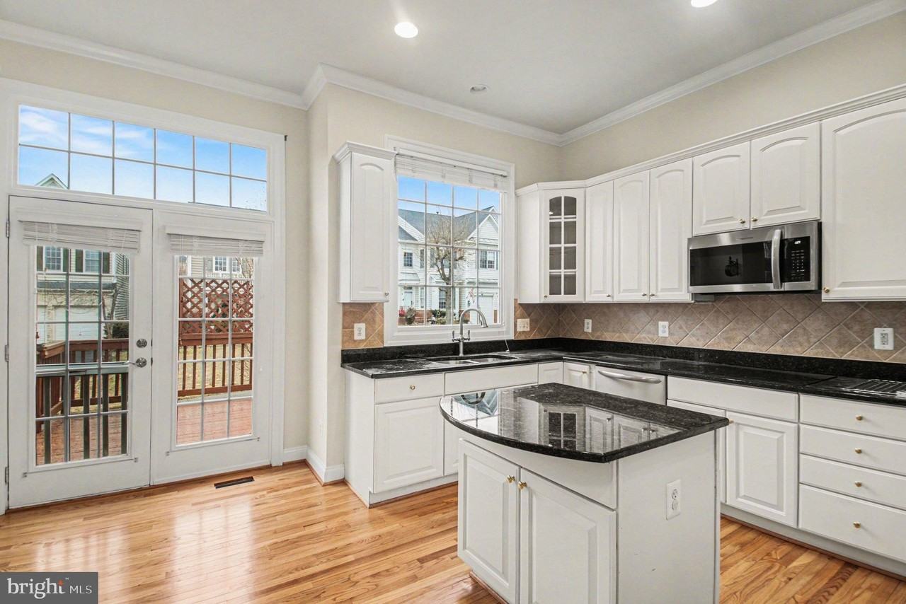 4866 Muscogee Ln - Photo 3 of 27