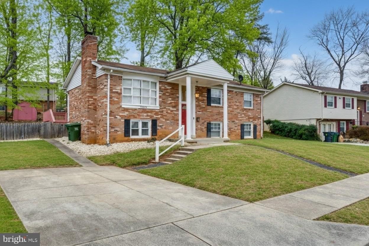 13636 Greenwood Dr - Photo 2 of 50