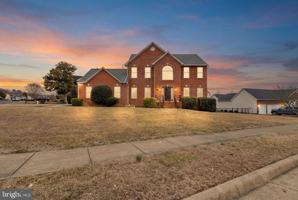 featured image of 6910 Governors Grant Ln