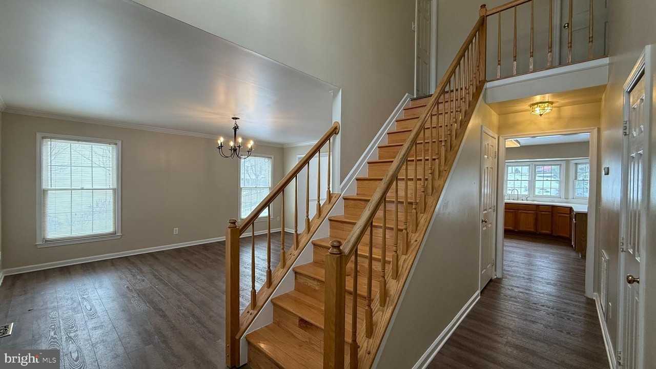 28 Westbrook Ln - Photo 2 of 16