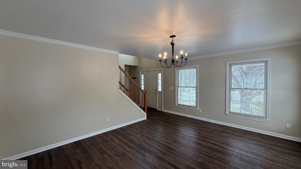 28 Westbrook Ln - Photo 3 of 16