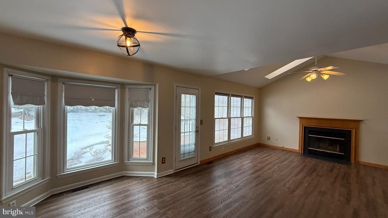 28 Westbrook Ln - Photo 7 of 16