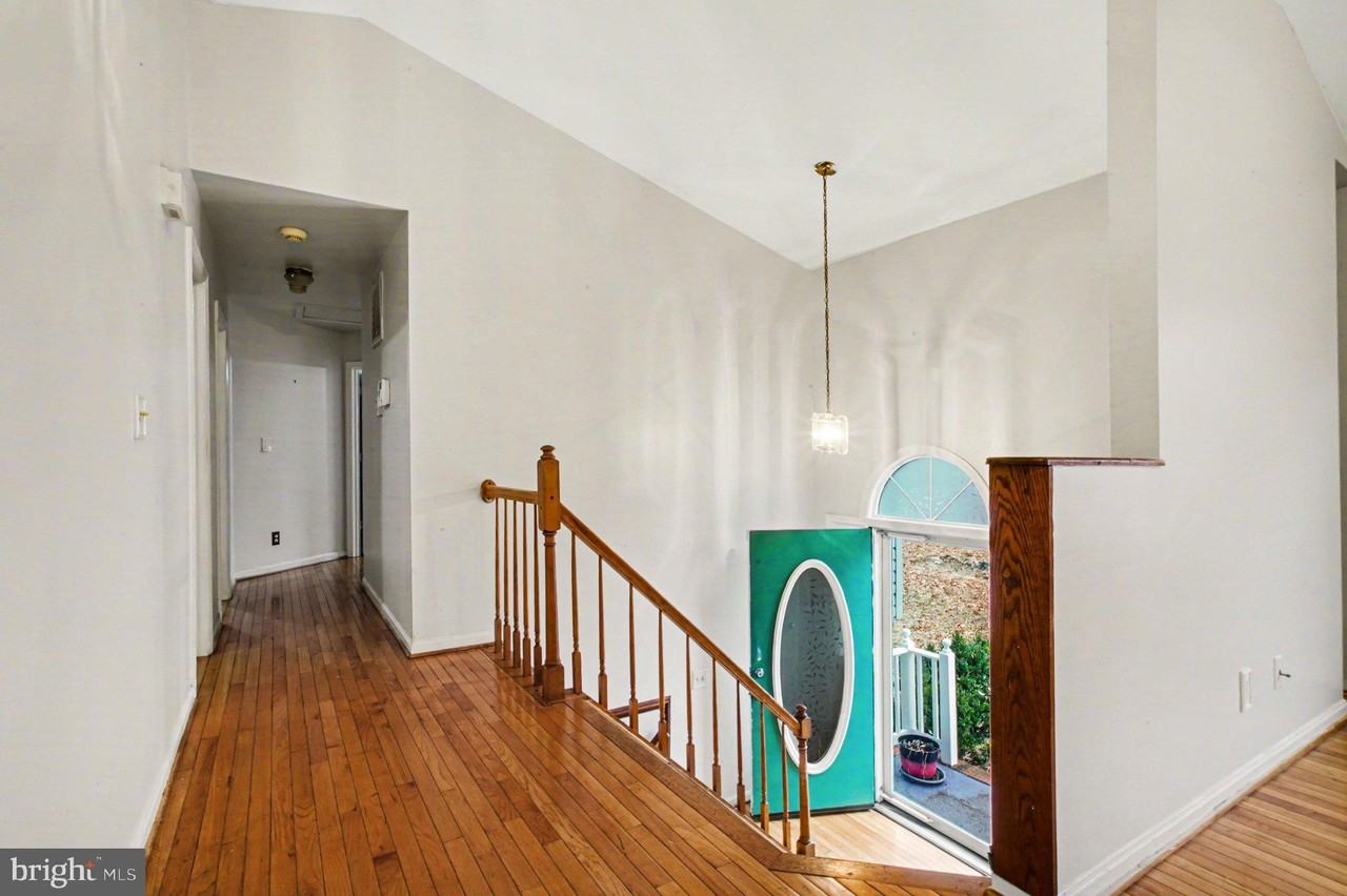 23 Brentwood Ln - Photo 2 of 24