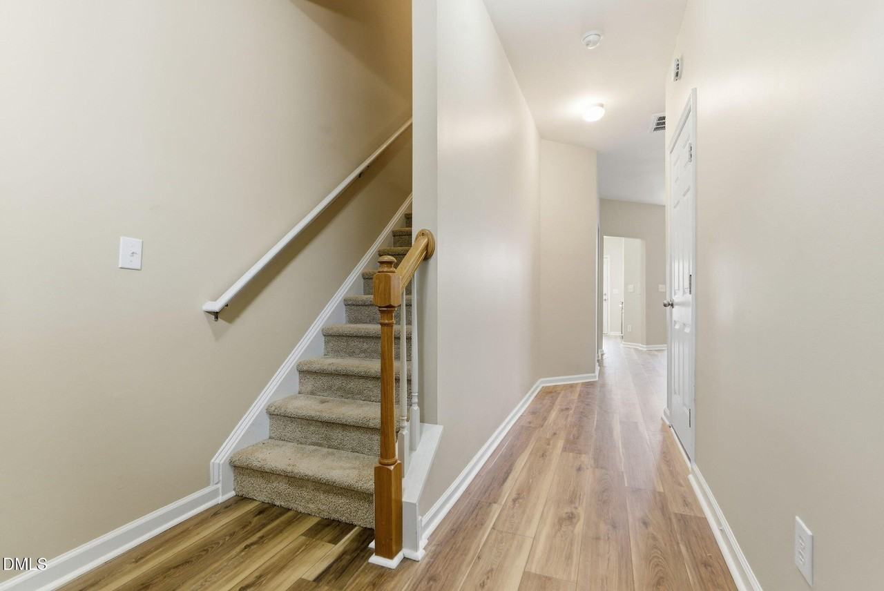 956 Shining Wire Way - Photo 6 of 50