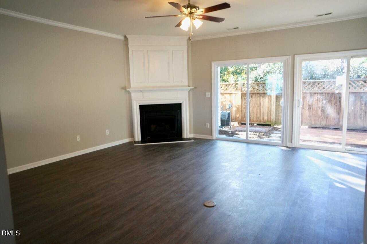 8203 Candelaria Dr - Photo 5 of 14