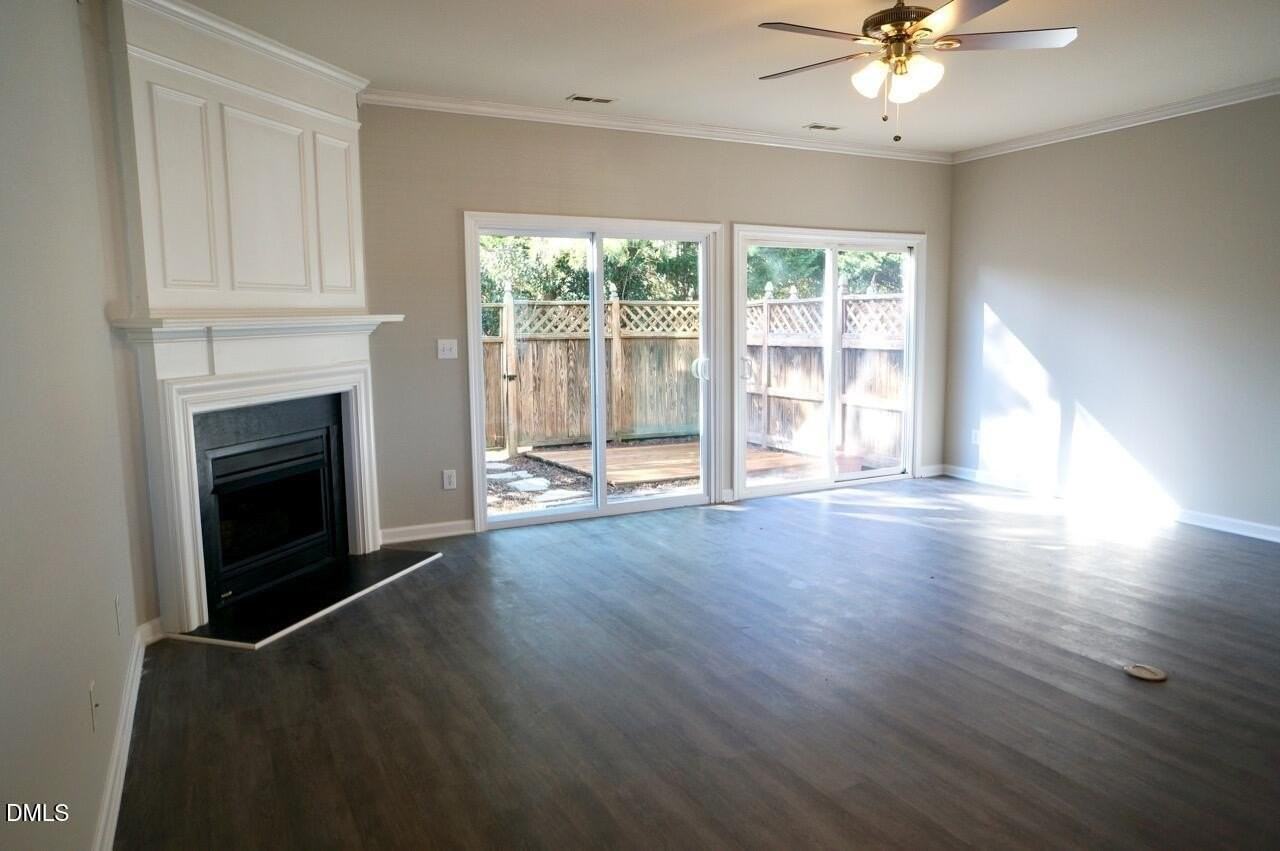 8203 Candelaria Dr - Photo 6 of 14