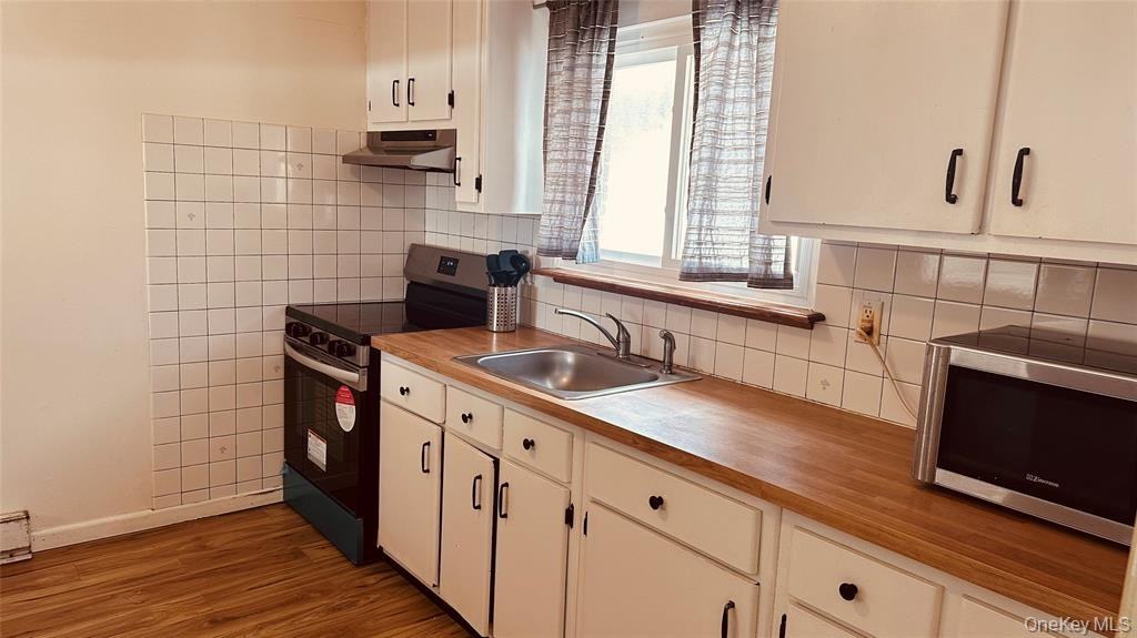 881 Albany Post Rd - Photo 5 of 15