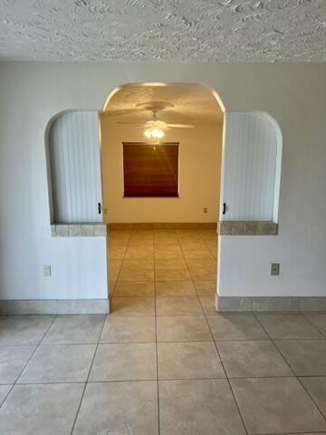 2302 Sunrise Blvd - Photo 2 of 33